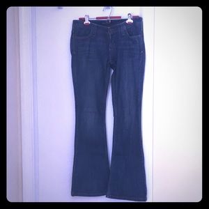 Women’s Levi’s jeans